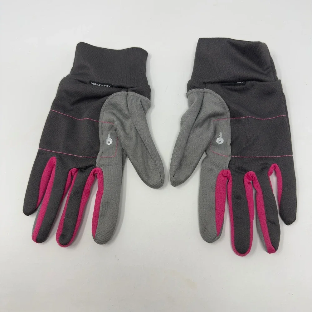 Nike Fit Dry Women Size Medium Running Gloves Grey Pink GX0040-078 Key Pocket